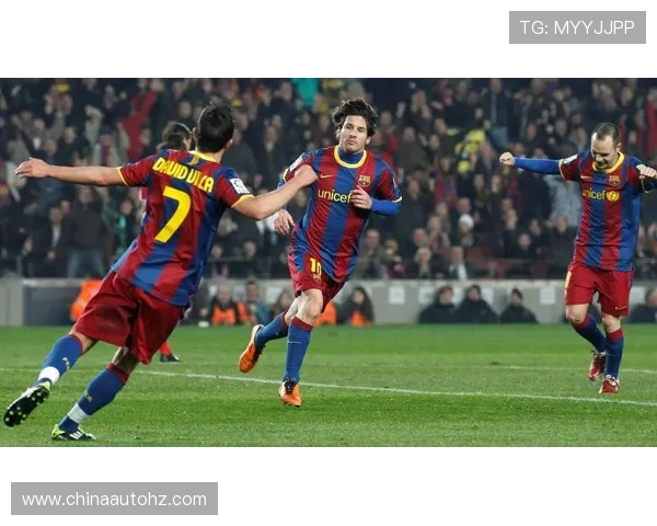 足球明星们的精彩瞬间与背后的故事展现他们的热爱与奋斗精神